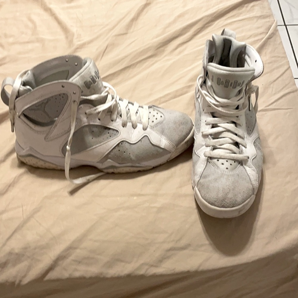 White size 9